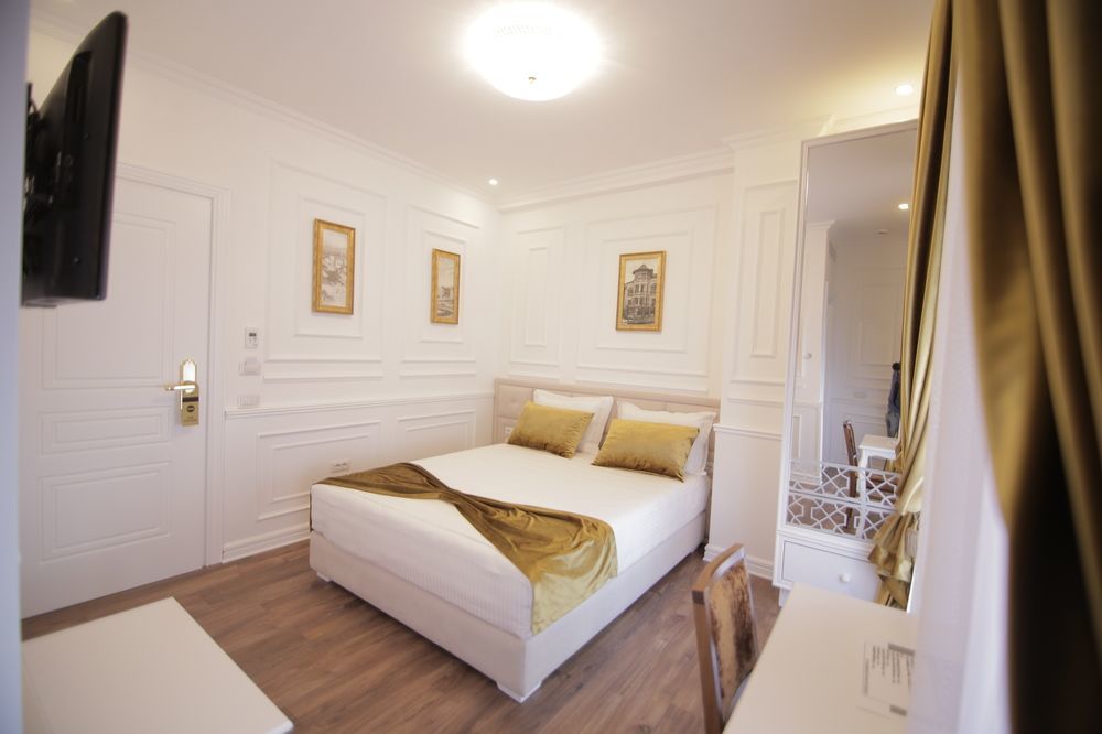 Eler 4* Tirana